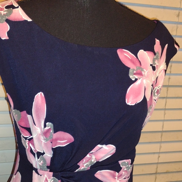 Connected pink/blk flowered dress Size 10P - Picture 4 of 6